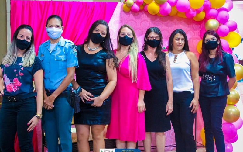 Sessão solene em comemoração ao Dia Internacional da Mulher, homenageia mulheres lagunenses.